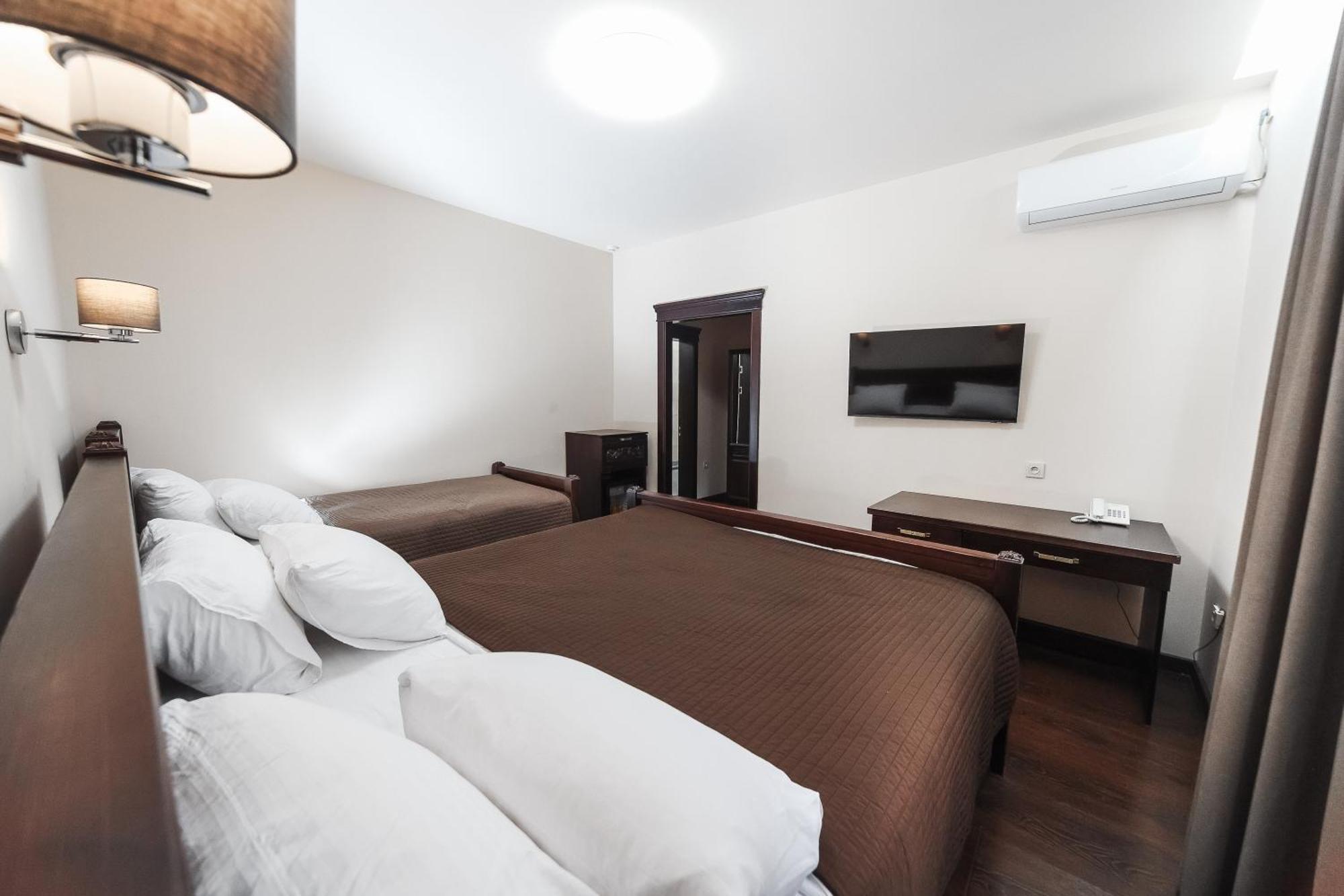 Dvin Hotel Pavlodar Exteriér fotografie