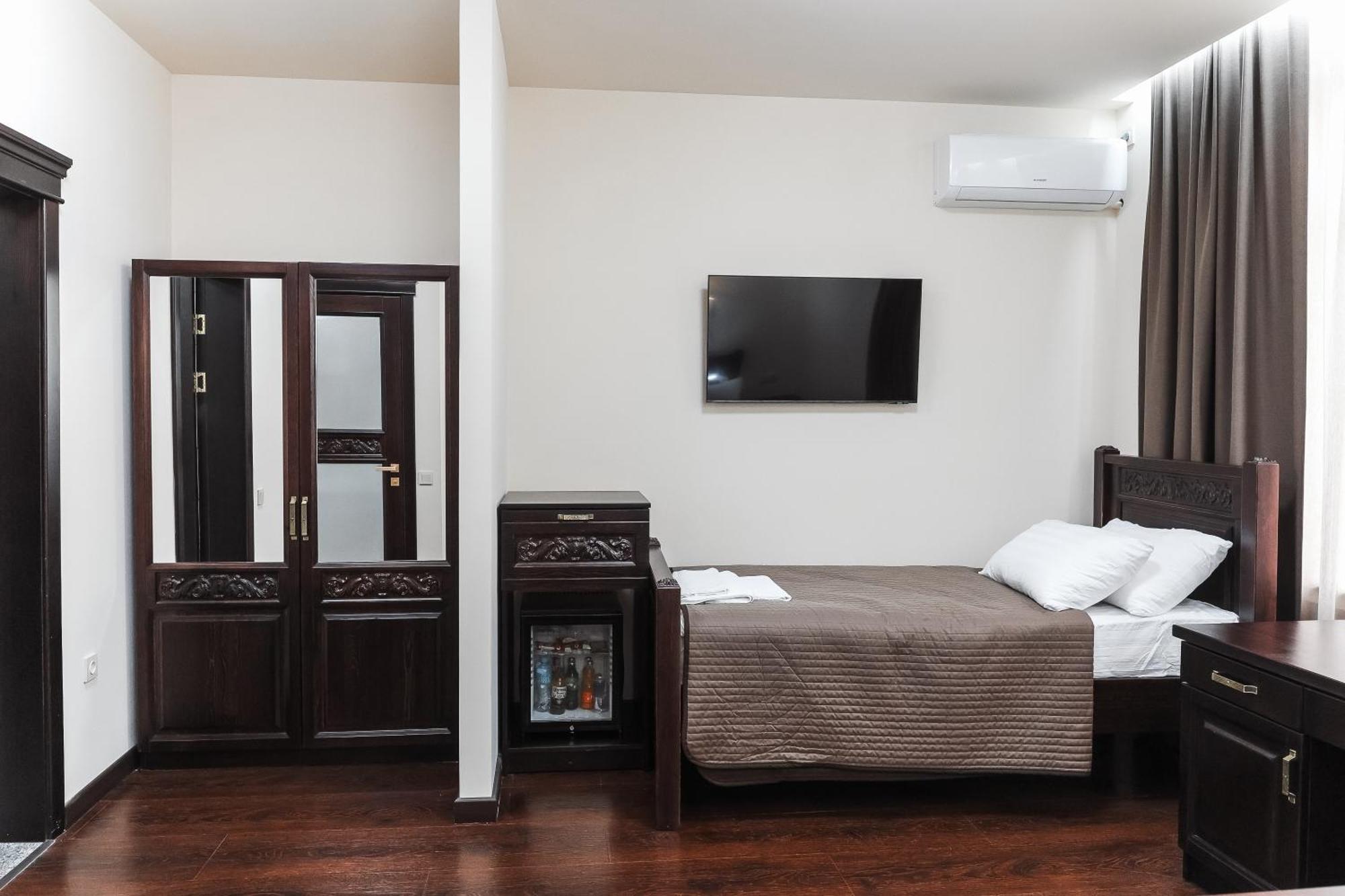 Dvin Hotel Pavlodar Exteriér fotografie