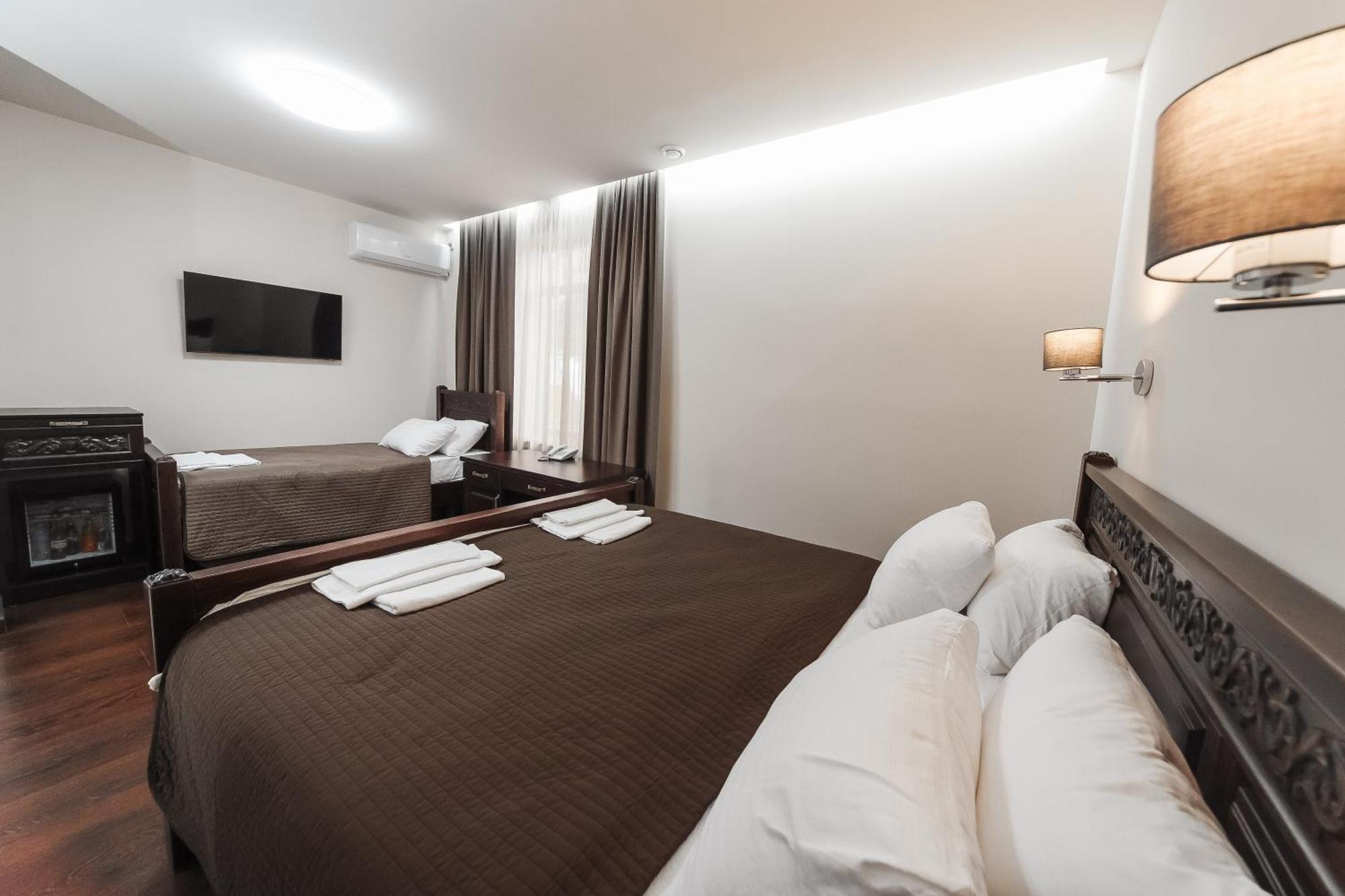 Dvin Hotel Pavlodar Exteriér fotografie
