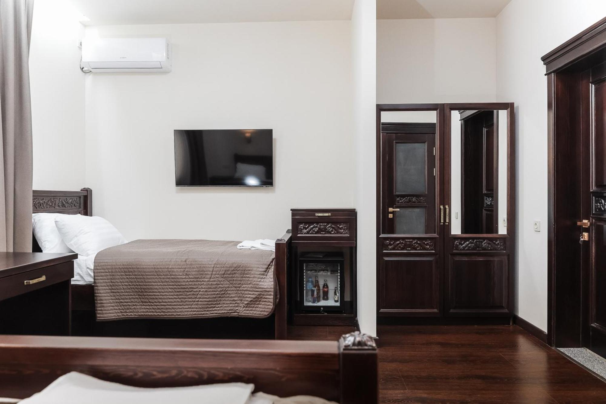 Dvin Hotel Pavlodar Exteriér fotografie