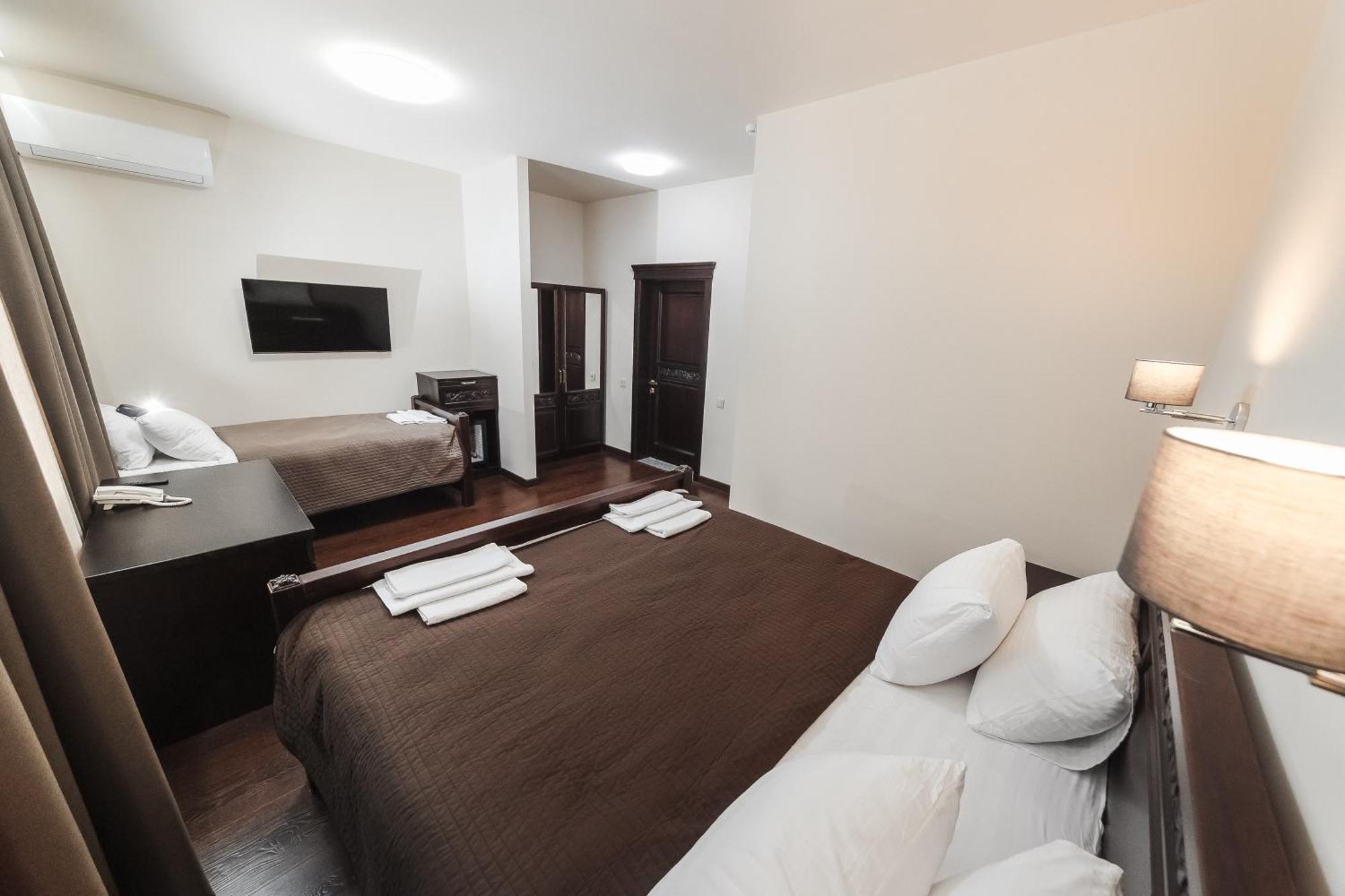 Dvin Hotel Pavlodar Exteriér fotografie