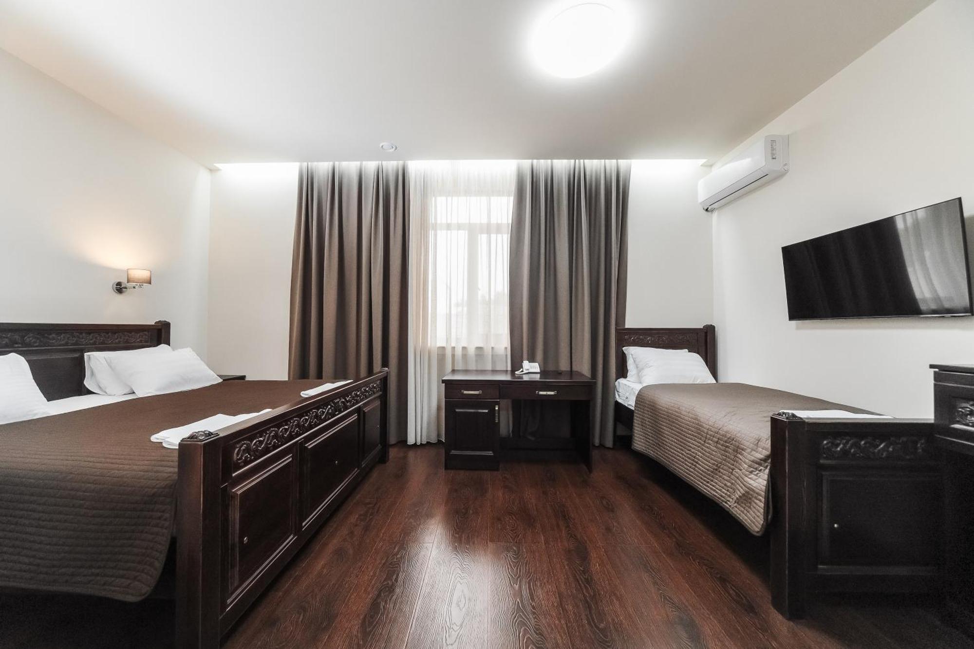 Dvin Hotel Pavlodar Exteriér fotografie