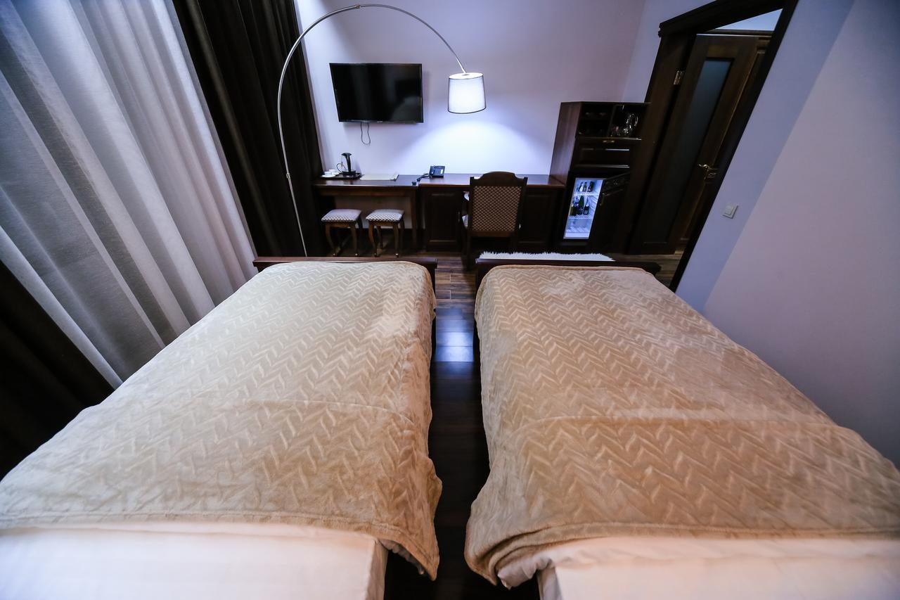 Dvin Hotel Pavlodar Exteriér fotografie