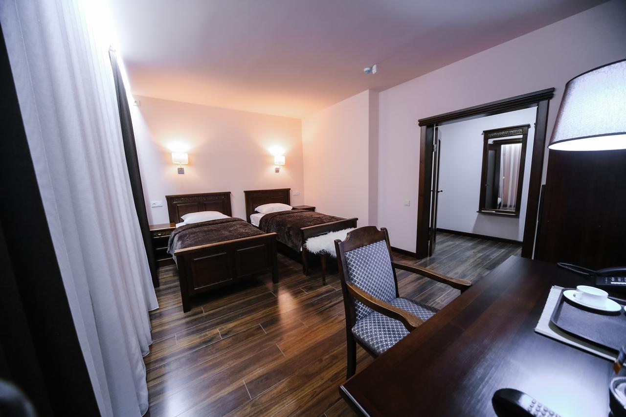 Dvin Hotel Pavlodar Exteriér fotografie