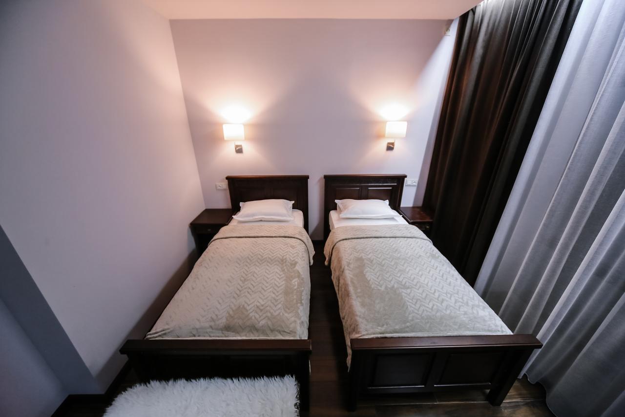 Dvin Hotel Pavlodar Exteriér fotografie