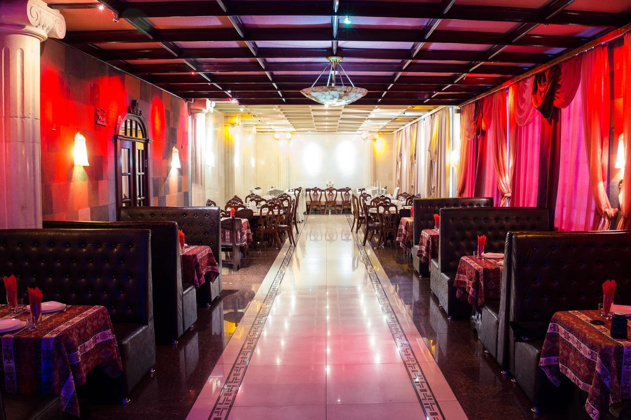 Dvin Hotel Pavlodar Exteriér fotografie