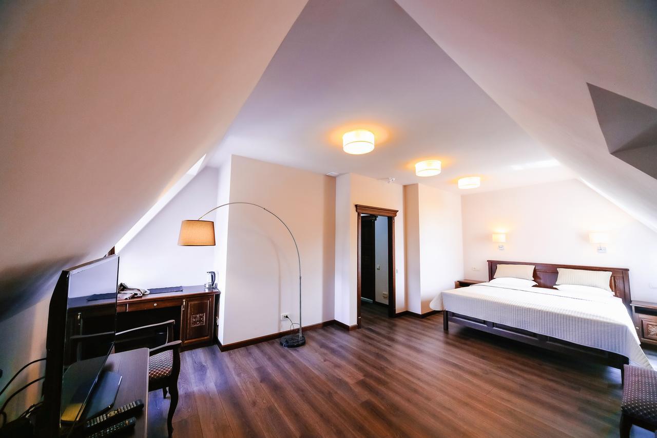 Dvin Hotel Pavlodar Exteriér fotografie