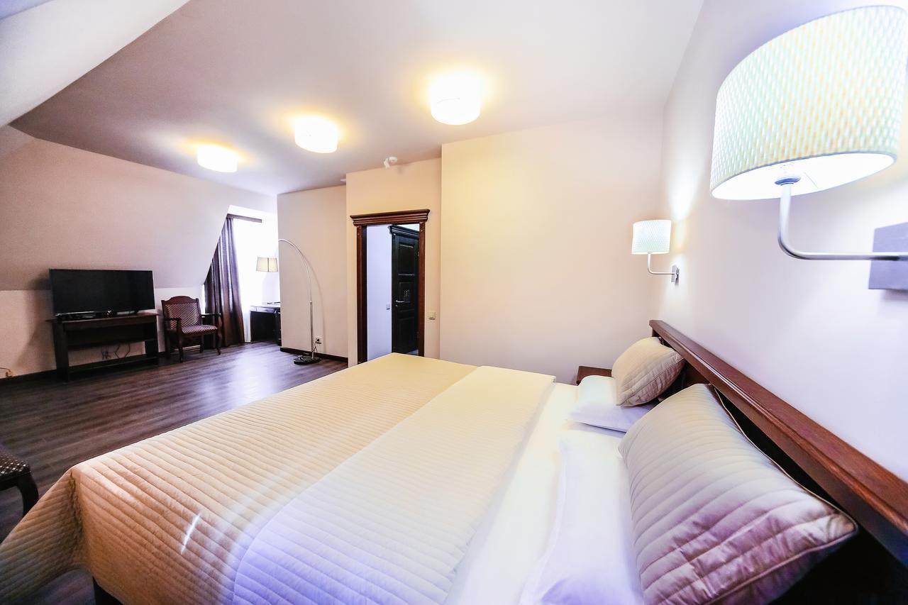 Dvin Hotel Pavlodar Exteriér fotografie